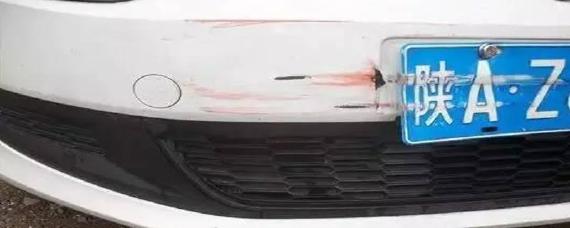 车牌蹭掉点漆需更换吗