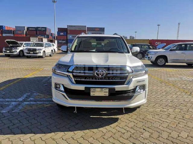 2020款 丰田酷路泽5700 5.